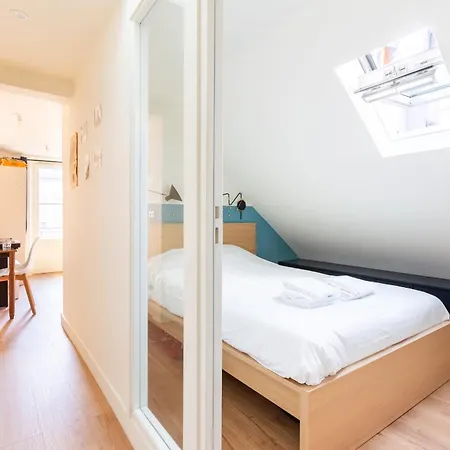 Апартаменты Harmonie Sous Elegance Au Marais *